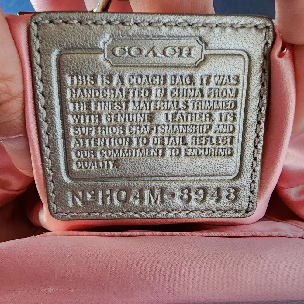 Coach Rare Vintage Pink Optic Signature Lurex Framef Kisslock Bag 2004, 8948 - Picture 12 of 14